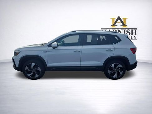 Used 2023 Volkswagen Taos SE AWD/4WD image 4
