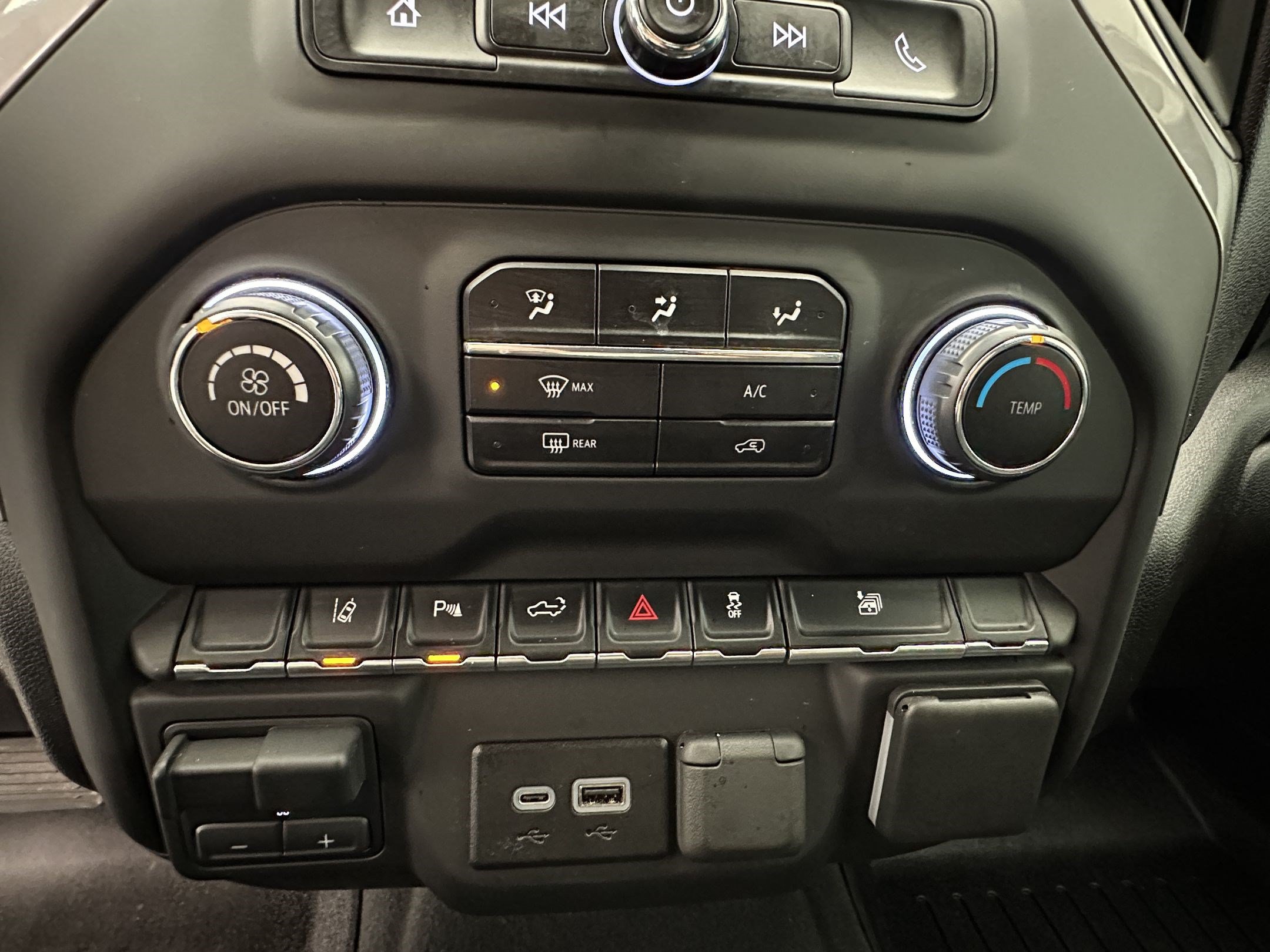 Certified 2025 Chevrolet Silverado 2500 Custom w/ Custom Value Package AWD/4WD image 18