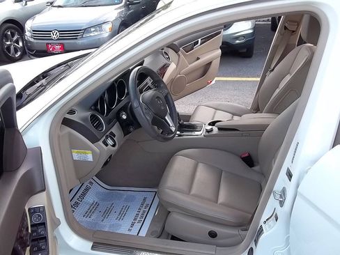 Used 2014 Mercedes-Benz C 250 Sedan image 6