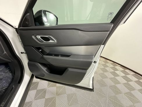 Certified 2023 Land Rover Range Rover Velar R-Dynamic S image 22