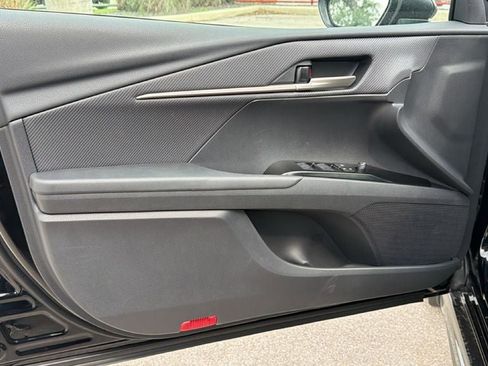 New 2026 Toyota Camry Hybrid FWD image 13