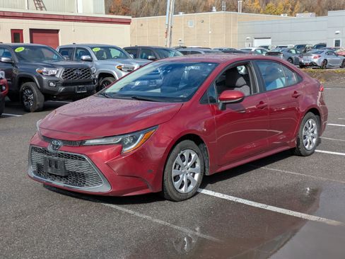 Used 2022 Toyota Corolla LE image 7