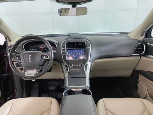 Used 2020 Lincoln Nautilus Premier w/ Equipment Group 101A image 14