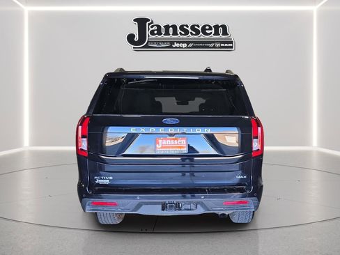 Used 2025 Ford Expedition Max Active image 7