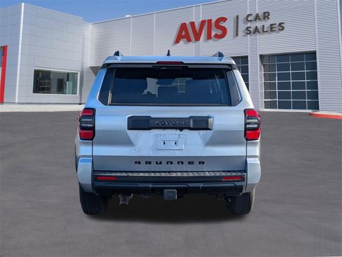 Used 2025 Toyota 4Runner SR5 image 5