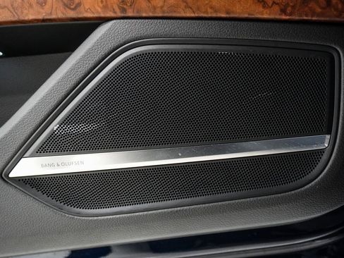 Used 2022 Audi A8 L 3.0T w/ Luxury Package image 38