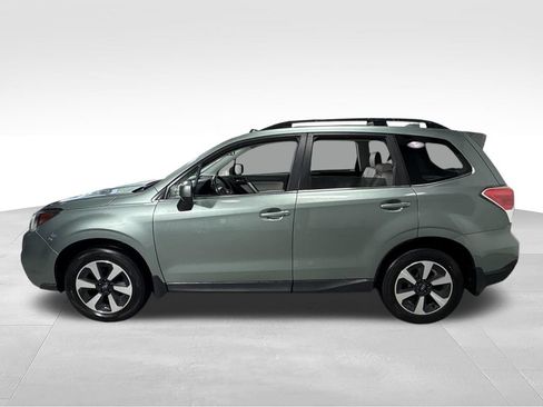 Used 2018 Subaru Forester 2.5i Limited AWD/4WD image 6