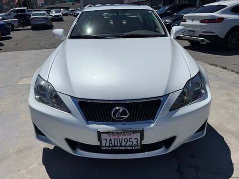 Used 2013 Lexus IS 250 w/ Premium Pkg Value Edition RWD image 4