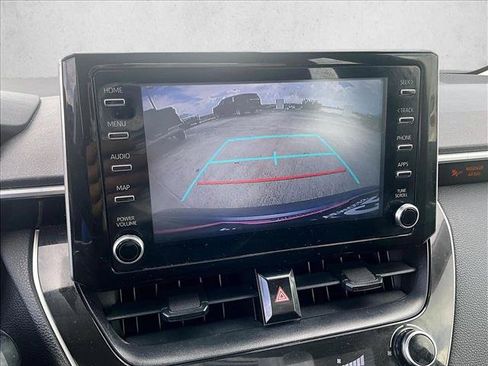 Used 2020 Toyota Corolla LE FWD image 23