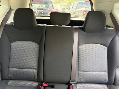 Used 2025 Kia Soul LX w/ LX Technology Package FWD image 35