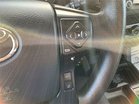 Used 2020 Toyota Tacoma SR image 28