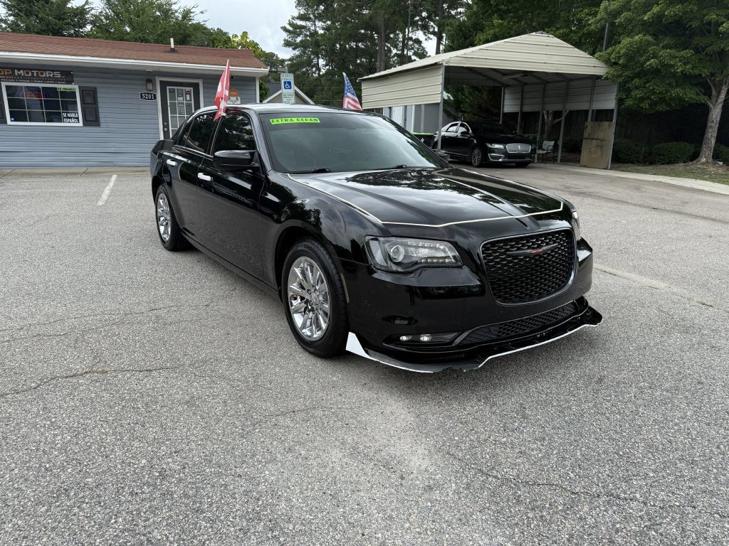 Used 2022 Chrysler 300 S RWD image 3