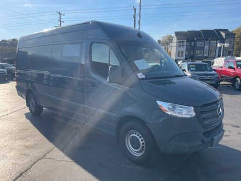 Used 2019 Mercedes-Benz Sprinter 170 image 1