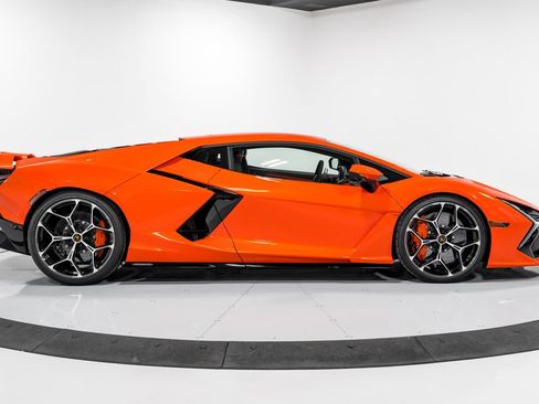 Used 2024 Lamborghini Revuelto AWD/4WD image 2