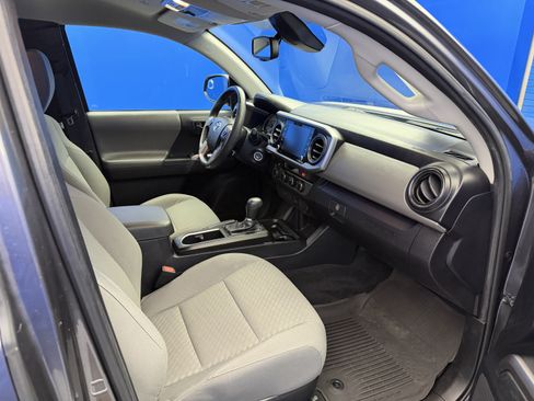 Used 2021 Toyota Tacoma SR5 AWD/4WD image 24