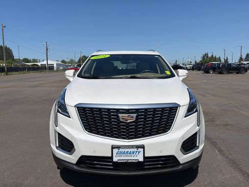 Used 2021 Cadillac XT5 Premium Luxury w/ Platinum Package AWD/4WD image 2