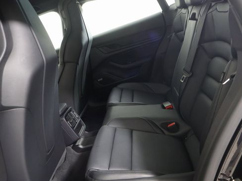 Used 2024 Porsche Taycan image 21