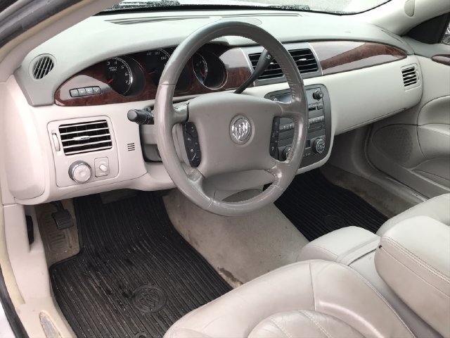 Used 2011 Buick Lucerne CXL w/ Driver Confidence Package FWD image 3