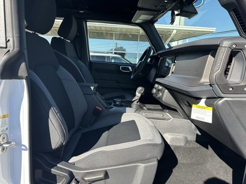 New 2025 Ford Bronco 4-Door image 14