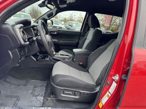 Certified 2023 Toyota Tacoma TRD Sport image 15