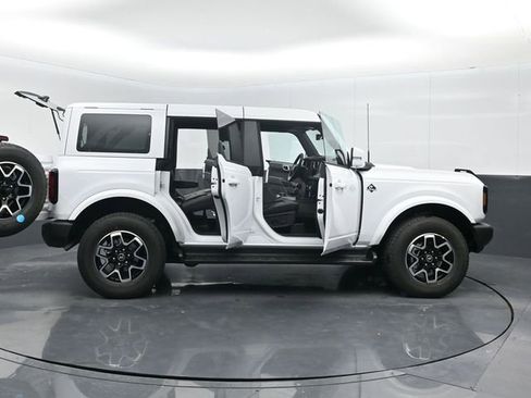 New 2025 Ford Bronco Outer Banks image 27