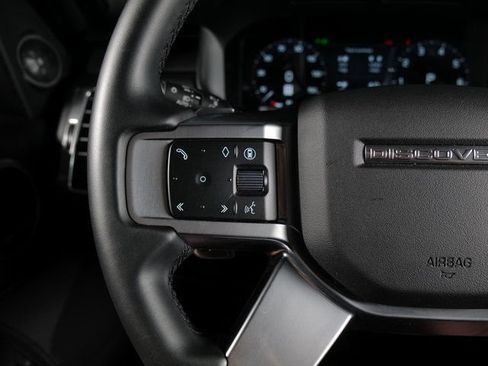 Certified 2025 Land Rover Discovery Dynamic SE AWD/4WD image 19
