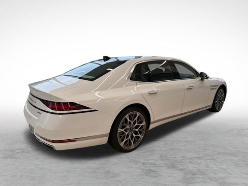Used 2025 Genesis G90 3.5T AWD/4WD image 11