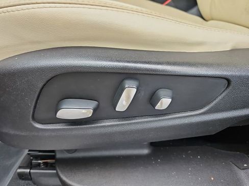 Used 2018 Cadillac XT5 Premium Luxury image 12