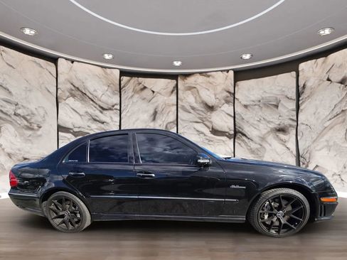 Used 2009 Mercedes-Benz E 63 AMG Sedan image 4
