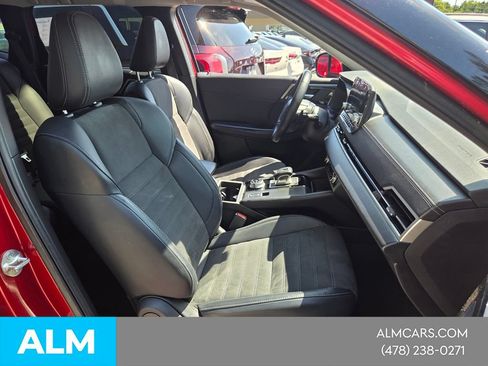 Used 2024 Mitsubishi Outlander SE AWD/4WD image 15