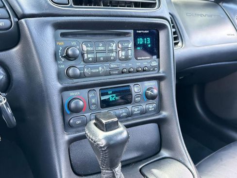 Used 2001 Chevrolet Corvette Coupe w/ Preferred Equipment Group2 image 24