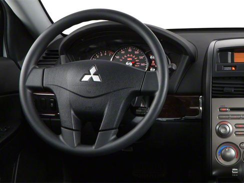 Used 2010 Mitsubishi Galant FWD image 7