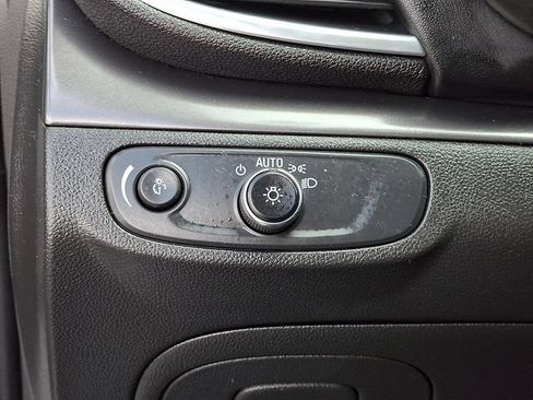 Used 2020 Buick Encore Preferred w/ Safety Package FWD image 24