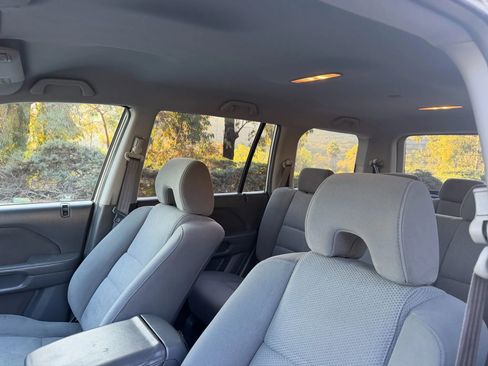 Used 2006 Honda Pilot EX image 12