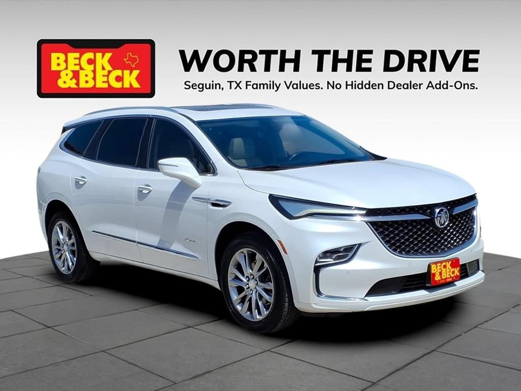 Used 2022 Buick Enclave Avenir w/ Avenir Technology Package FWD image 3