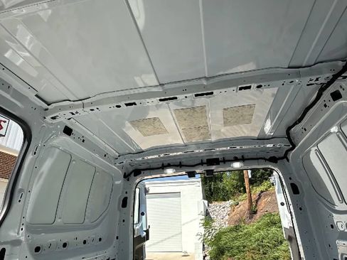 Used 2018 Ford Transit 150 130 Low Roof RWD image 26
