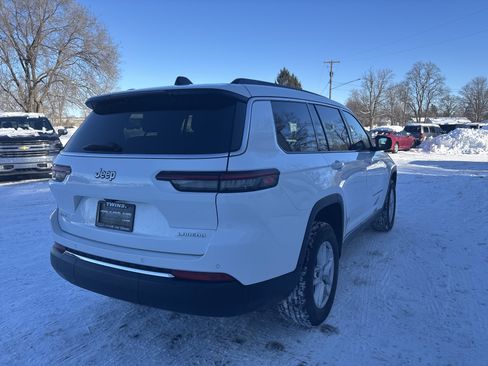 Used 2024 Jeep Grand Cherokee L Laredo image 3