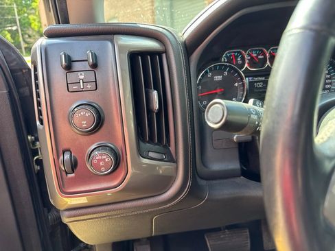 Used 2019 Chevrolet Silverado 2500 High Country AWD/4WD image 19