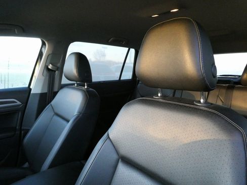 Used 2019 Volkswagen Atlas SE image 32