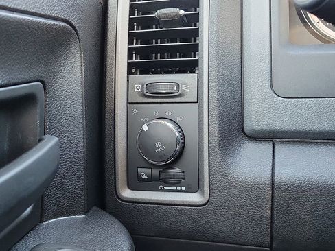 Used 2019 RAM 1500 Express w/ Express Value Package image 14