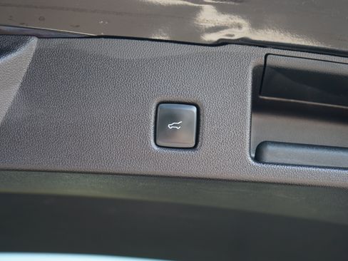Used 2025 Ford Escape Platinum AWD/4WD image 12