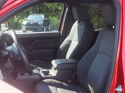 Used 2024 Toyota Tacoma SR5 AWD/4WD image 28