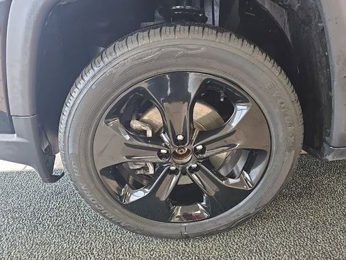 Used 2019 Jeep Compass Altitude image 42