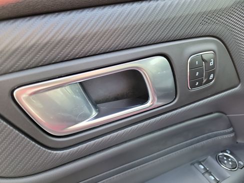 Used 2025 Ford Mustang GT Premium image 13