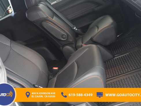 Used 2021 Toyota Sienna XSE FWD image 13