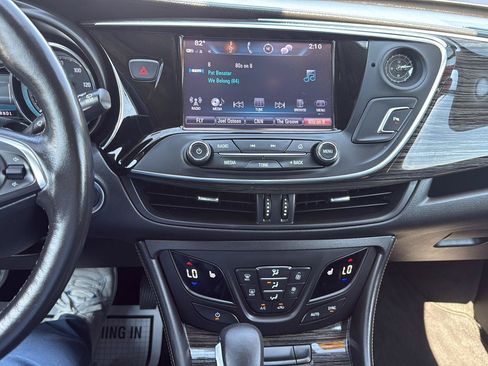 Used 2018 Buick Envision Essence AWD/4WD image 14
