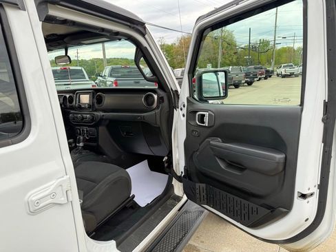 Used 2020 Jeep Gladiator Sport w/ Quick Order Package 24S AWD/4WD image 35