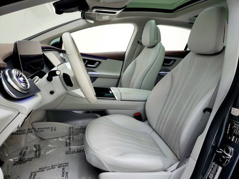Certified 2023 Mercedes-Benz EQE 500 4MATIC Sedan image 4