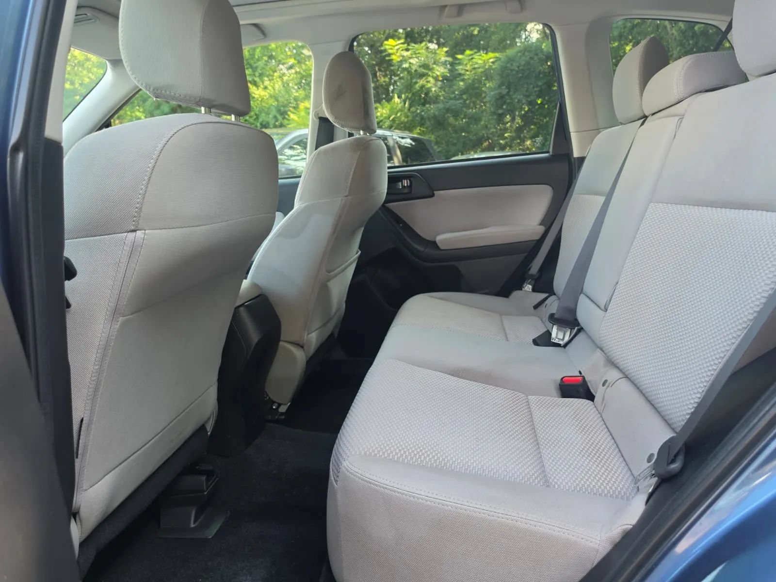 Used 2015 Subaru Forester 2.5i Premium w/ All-Weather Package AWD/4WD image 10