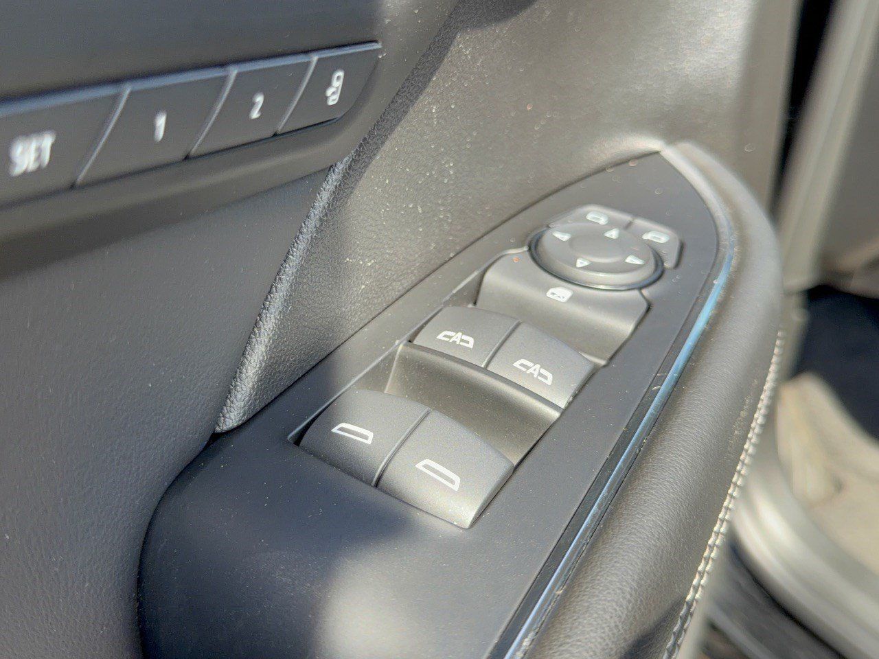 Used 2023 Buick Envision Avenir AWD/4WD image 15